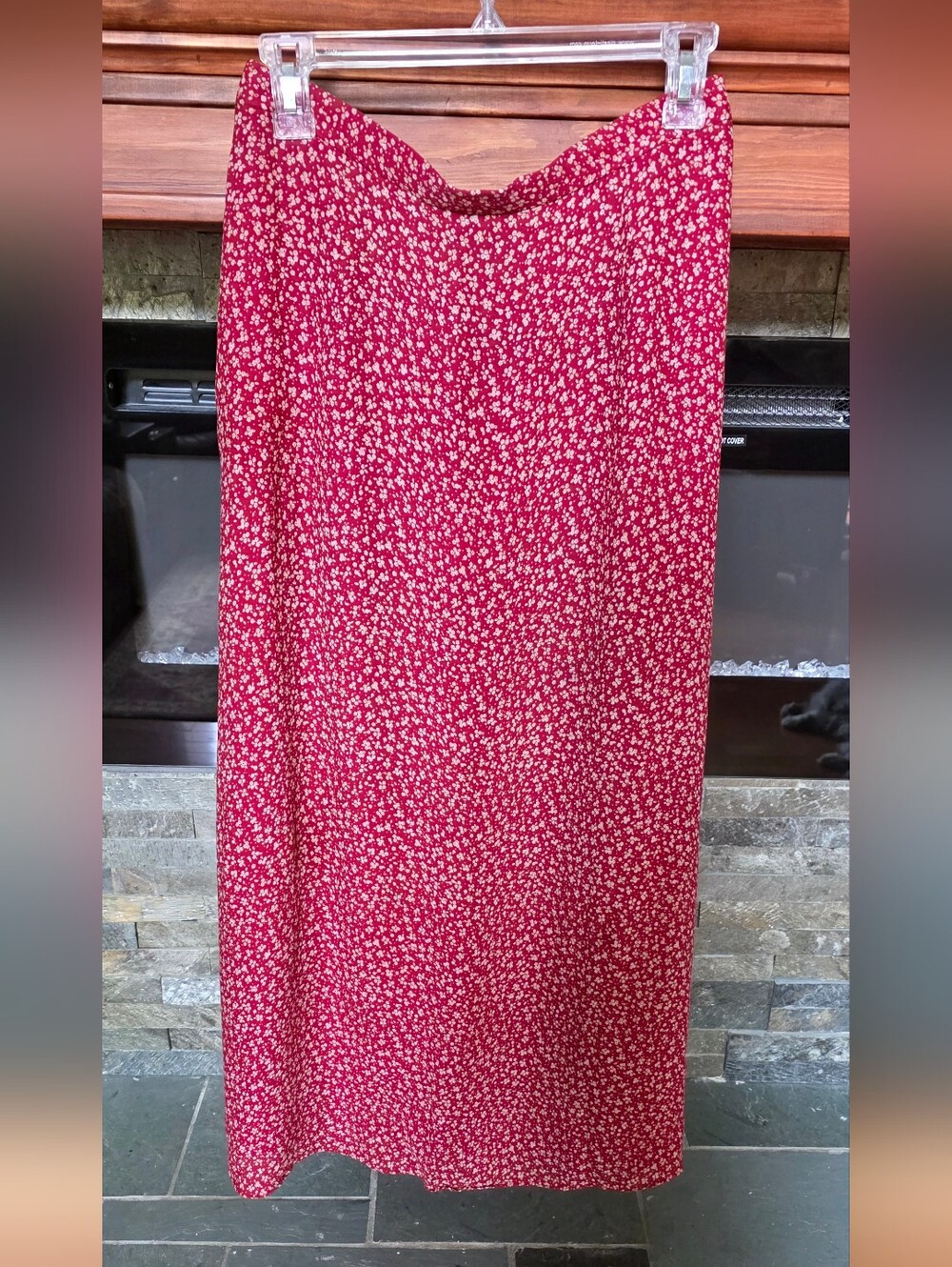 Talbots Red/White  Ditsy Floral Maxi Skirt. Size 12. EUC.